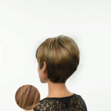 Hairdo Angled Cut Goldene Kupferblondine